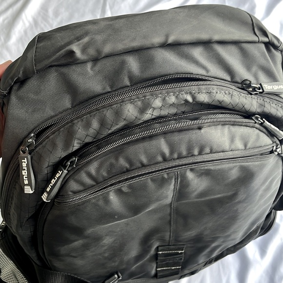 Targus Backpack Briefcase - Picture 9 of 13